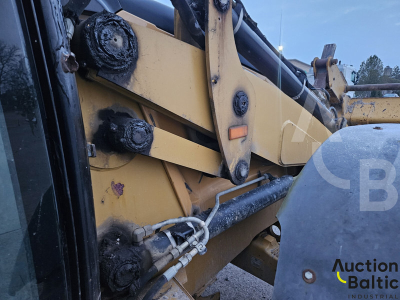 Bager utovarivač Caterpillar 434 E: slika 13 Bager utovarivač Caterpillar 434 E: slika 13