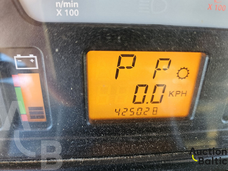 Lizing Challenger MT 755 E Challenger MT 755 E: slika 7 Lizing Challenger MT 755 E Challenger MT 755 E: slika 7