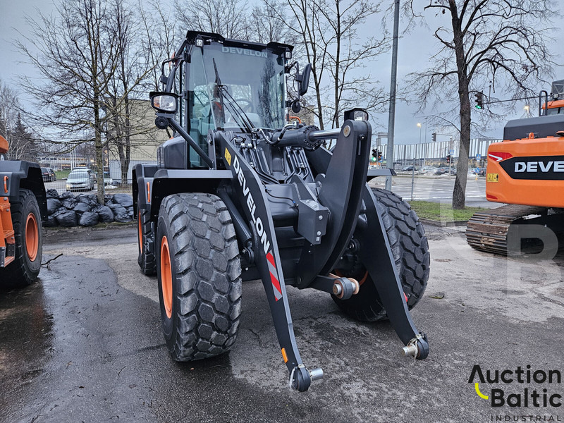 Develon DL250 - Utovarivač točkaš: slika 3 Develon DL250 - Utovarivač točkaš: slika 3