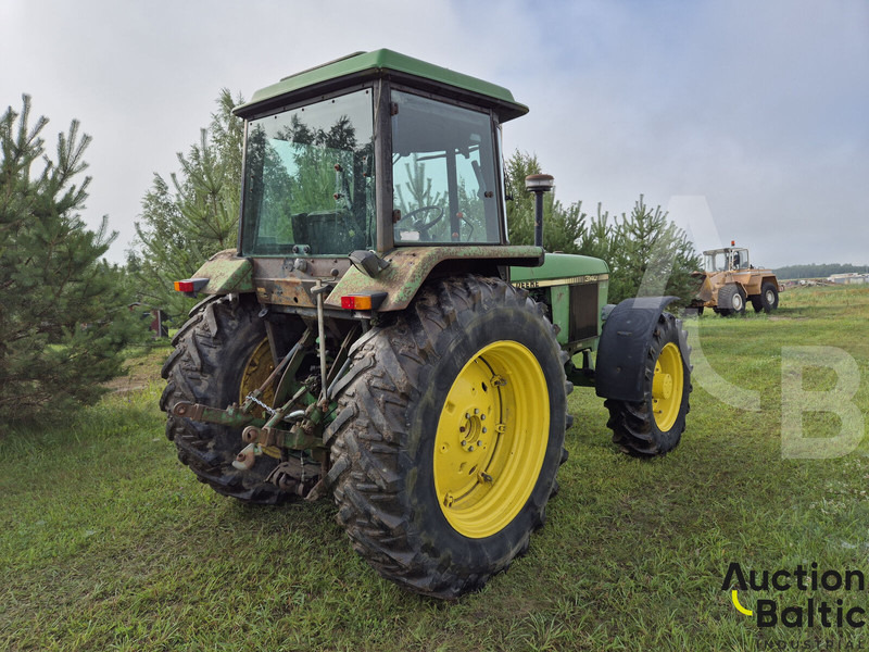 John Deere MFWD - Traktor: slika 3 John Deere MFWD - Traktor: slika 3
