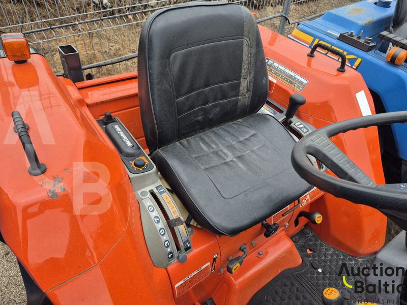 Kubota GL 240 - Traktor: slika 5 Kubota GL 240 - Traktor: slika 5