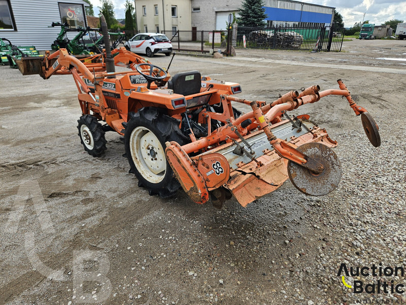 Kubota L1-R22 - Traktor: slika 3 Kubota L1-R22 - Traktor: slika 3