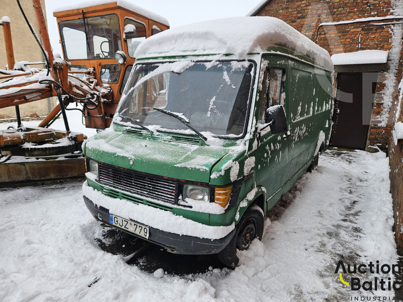 Mercedes-Benz 207D - Mali kombi: slika 1 Mercedes-Benz 207D - Mali kombi: slika 1