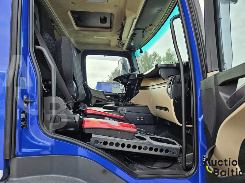 Kamion sa golom šasijom i zatvorenom kabinom Mercedes-Benz Actros 1843: slika 10