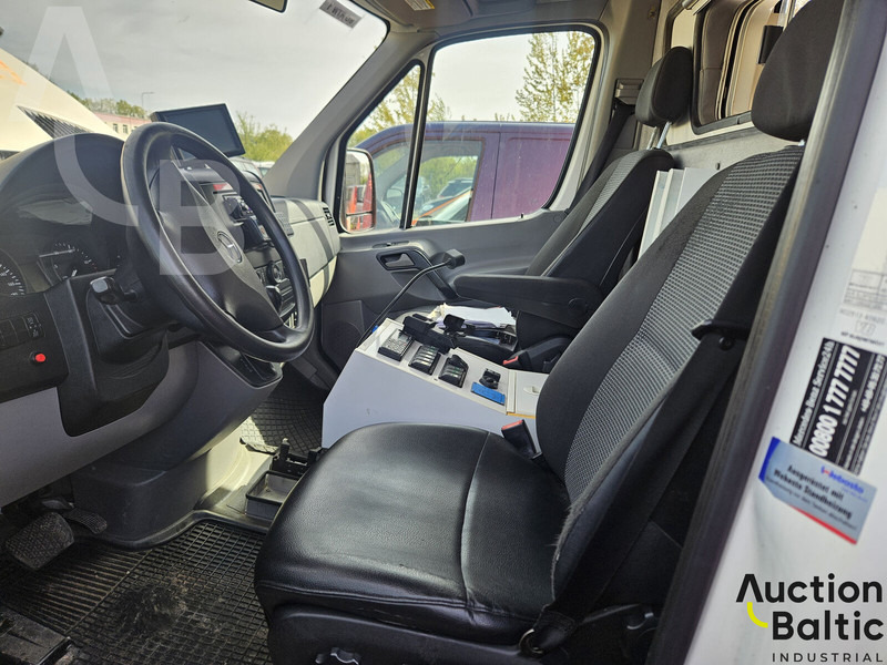 Mercedes-Benz Sprinter - Vozilo hitne pomoći: slika 5 Mercedes-Benz Sprinter - Vozilo hitne pomoći: slika 5