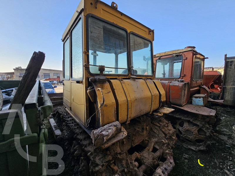 Onbekend DT-75 - Traktor guseničar: slika 3 Onbekend DT-75 - Traktor guseničar: slika 3