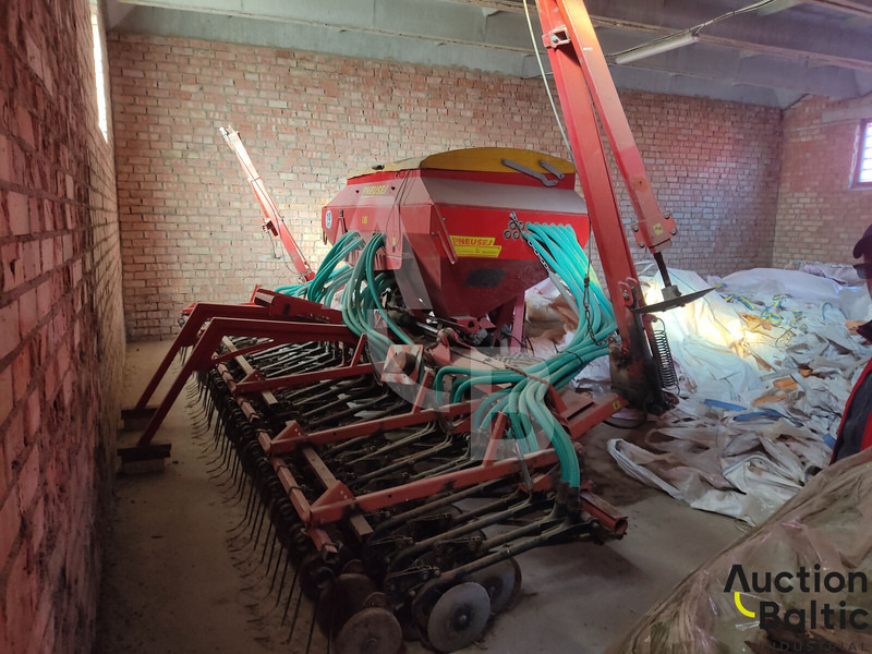 PNEUSEJ 6MV48 - Kombinovana mašina za setvu: slika 4 PNEUSEJ 6MV48 - Kombinovana mašina za setvu: slika 4