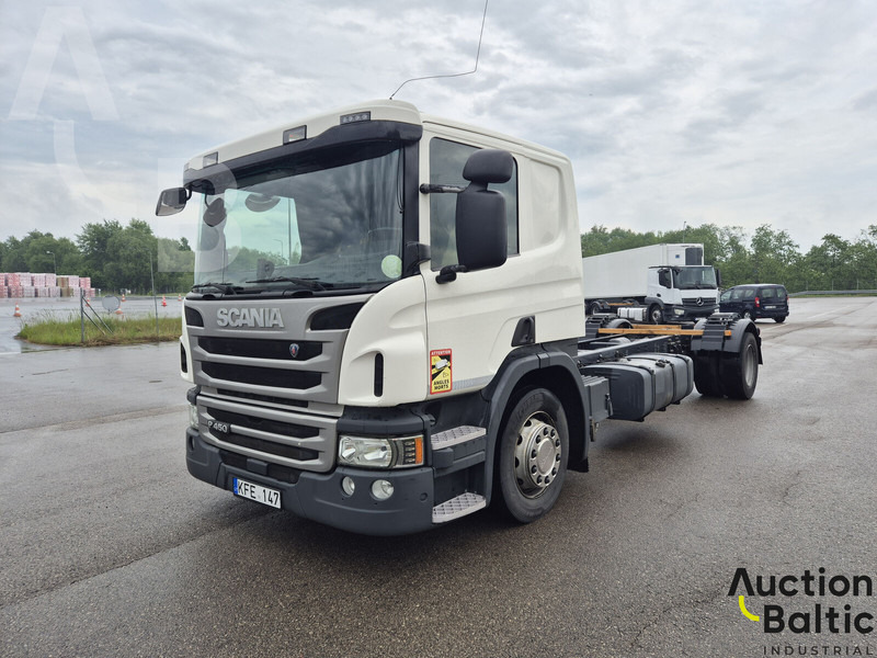 Scania P 450 - Kamion sa golom šasijom i zatvorenom kabinom: slika 2 Scania P 450 - Kamion sa golom šasijom i zatvorenom kabinom: slika 2