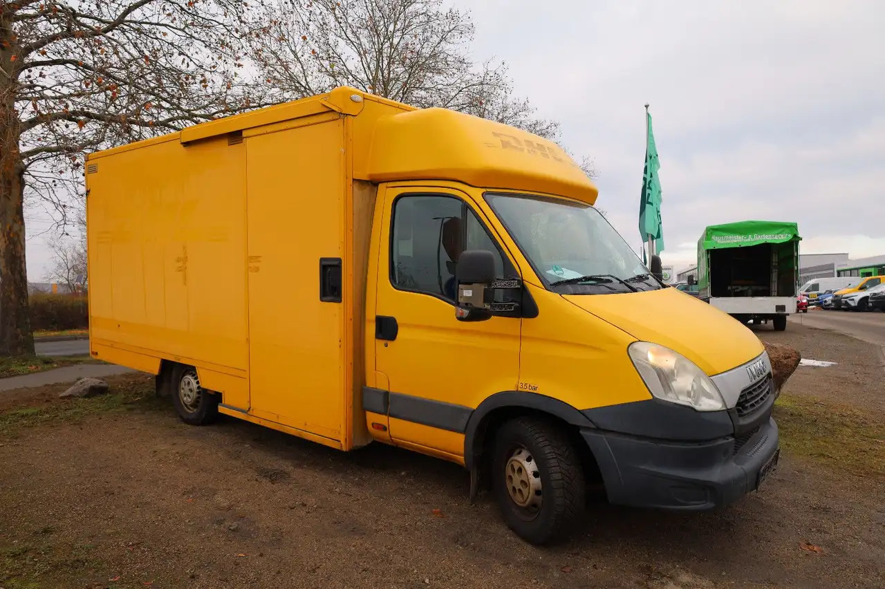 Iveco Daily/ Regalsystem/Luftfeder/1. Hand - Dostavno vozilo sa zatvorenim sandukom: slika 1 Iveco Daily/ Regalsystem/Luftfeder/1. Hand - Dostavno vozilo sa zatvorenim sandukom: slika 1