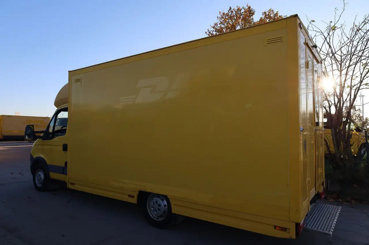 Iveco Daily/ Regalsystem/Luftfeder/1. Hand - Dostavno vozilo sa zatvorenim sandukom: slika 3 Iveco Daily/ Regalsystem/Luftfeder/1. Hand - Dostavno vozilo sa zatvorenim sandukom: slika 3