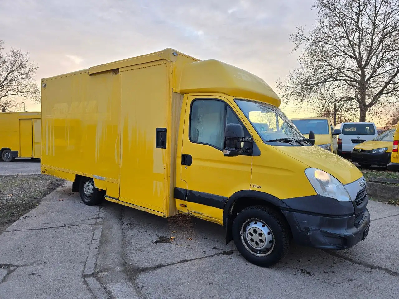 Iveco Daily/ Regalsystem/Luftfeder/1. Hand - Dostavno vozilo sa zatvorenim sandukom: slika 2 Iveco Daily/ Regalsystem/Luftfeder/1. Hand - Dostavno vozilo sa zatvorenim sandukom: slika 2