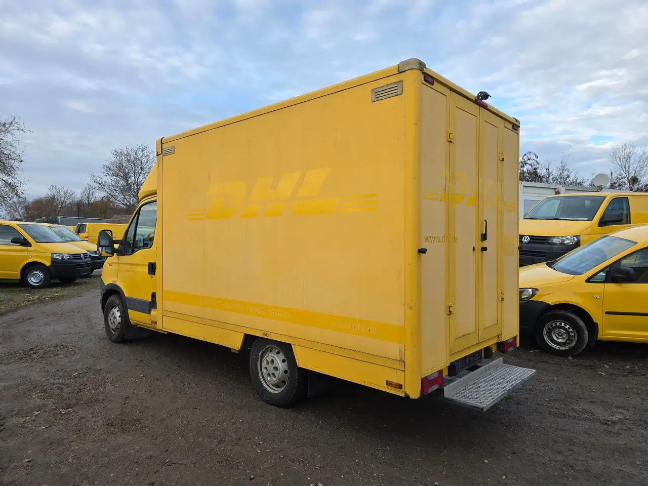 Iveco Daily/ Regalsystem/Luftfeder/KURZ/1. Hand - Dostavno vozilo sa zatvorenim sandukom: slika 3 Iveco Daily/ Regalsystem/Luftfeder/KURZ/1. Hand - Dostavno vozilo sa zatvorenim sandukom: slika 3