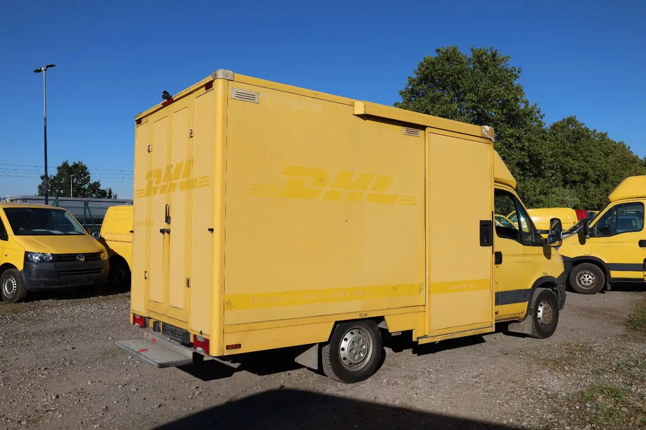 Iveco Daily/ Regalsystem/Luftfeder/KURZ/1. Hand - Dostavno vozilo sa zatvorenim sandukom: slika 3 Iveco Daily/ Regalsystem/Luftfeder/KURZ/1. Hand - Dostavno vozilo sa zatvorenim sandukom: slika 3