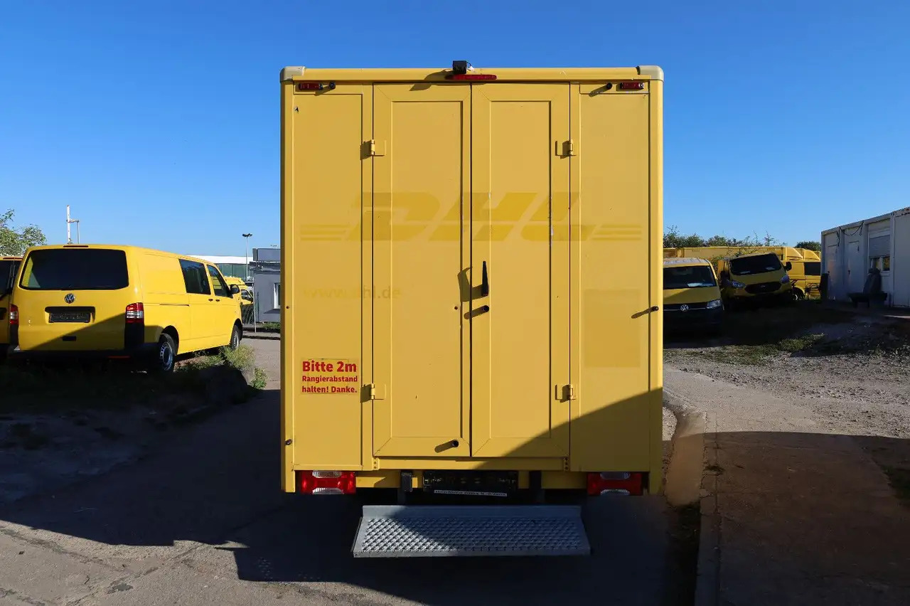 Iveco Daily/ Regalsystem/Luftfeder/KURZ/1. Hand - Dostavno vozilo sa zatvorenim sandukom: slika 5 Iveco Daily/ Regalsystem/Luftfeder/KURZ/1. Hand - Dostavno vozilo sa zatvorenim sandukom: slika 5