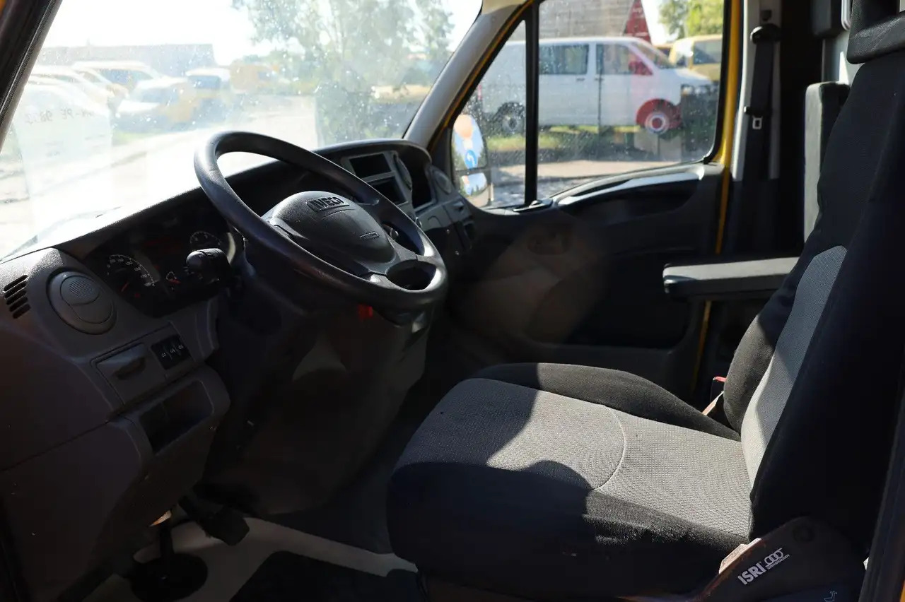 Dostavno vozilo sa zatvorenim sandukom Iveco IS35SI2AA Daily/ Regalsystem/Luftfeder/1. Hand/: slika 8