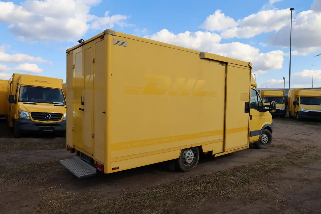 Iveco IS35SI2AA Daily/ Regalsystem/Luftfeder/1. Hand - Dostavno vozilo sa zatvorenim sandukom: slika 4 Iveco IS35SI2AA Daily/ Regalsystem/Luftfeder/1. Hand - Dostavno vozilo sa zatvorenim sandukom: slika 4