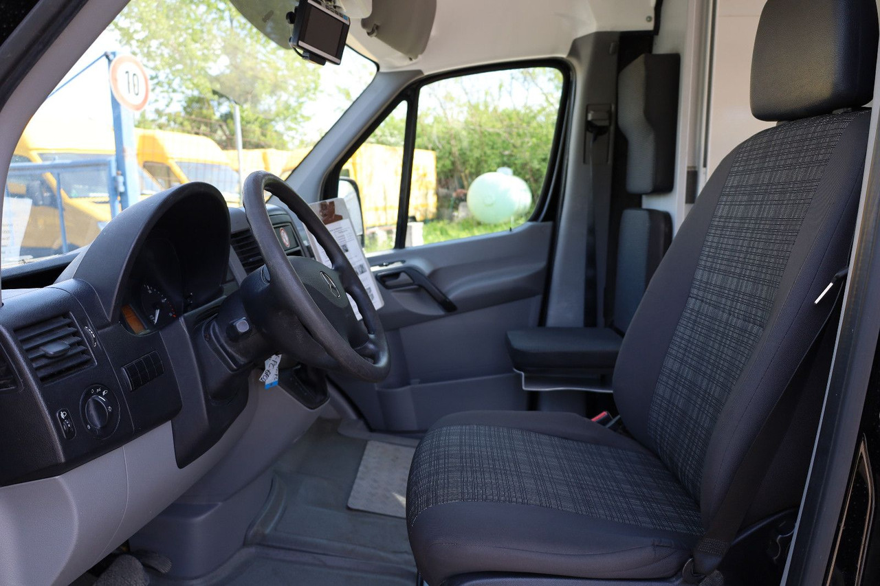 Dostavno vozilo sa zatvorenim sandukom Mercedes-Benz Sprinter/Foodtruck/SXS906 PD35/Verkaufsklappe: slika 13