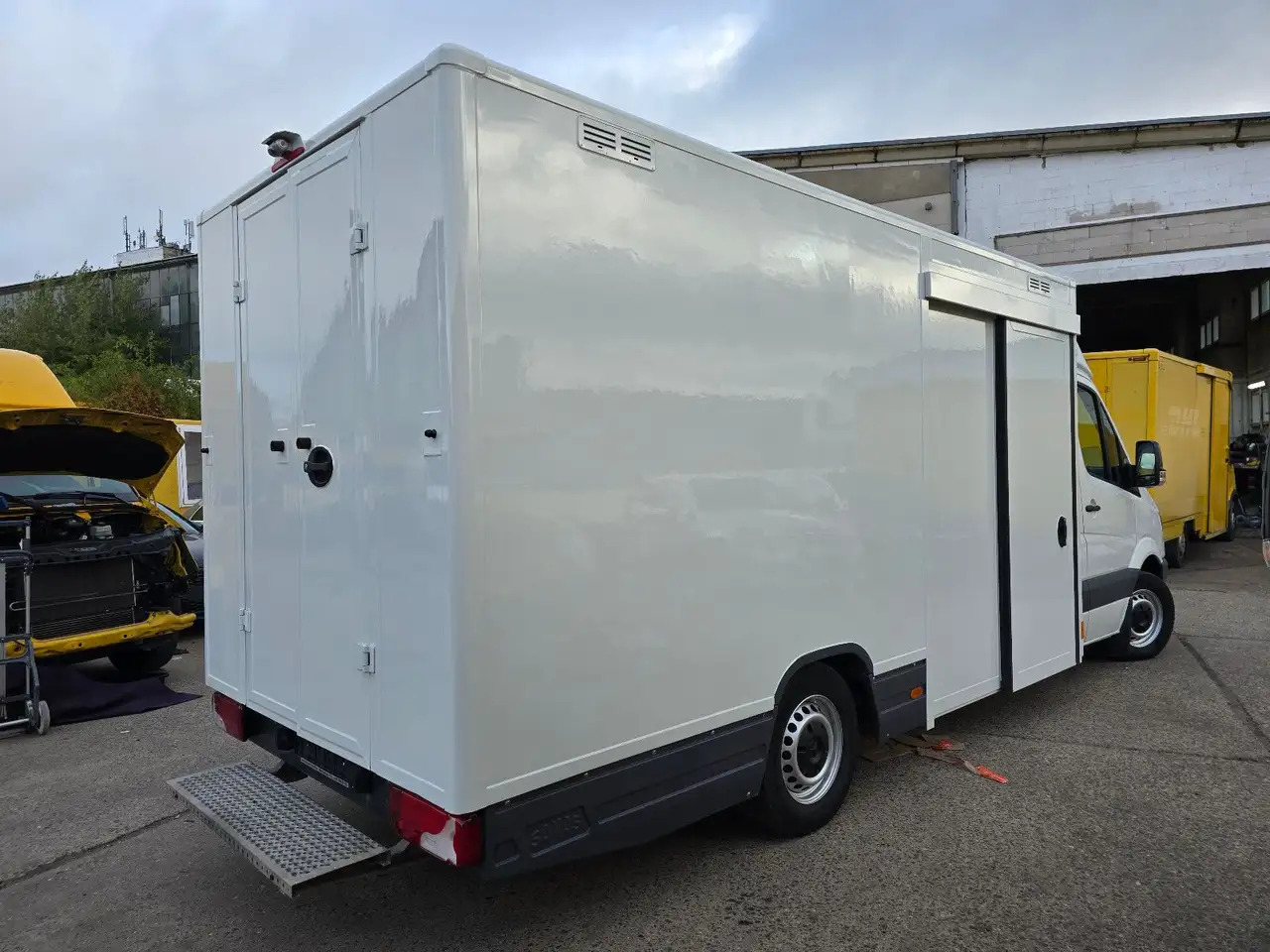 Mercedes-Benz Sprinter/Koffer/Regalsystem/ EU5/ 1. Hand - Dostavno vozilo sa zatvorenim sandukom: slika 3 Mercedes-Benz Sprinter/Koffer/Regalsystem/ EU5/ 1. Hand - Dostavno vozilo sa zatvorenim sandukom: slika 3