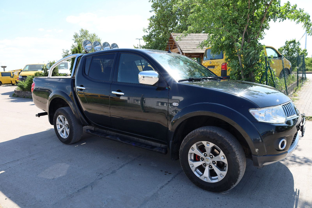 Mitsubishi L200 Invite 2.5 DI - SUV: slika 1 Mitsubishi L200 Invite 2.5 DI - SUV: slika 1