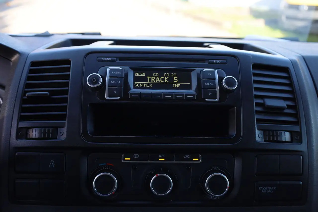 Furgon Volkswagen T5 Transporter/ 2.0 TDI/EU5/Werkstatt: slika 17