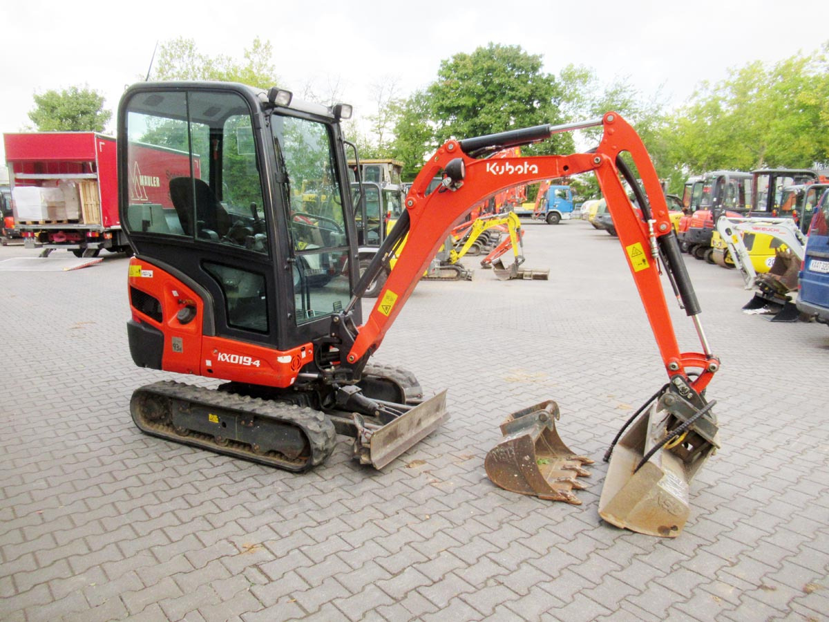 Kubota KX019-4 - Mini bager: slika 2 Kubota KX019-4 - Mini bager: slika 2