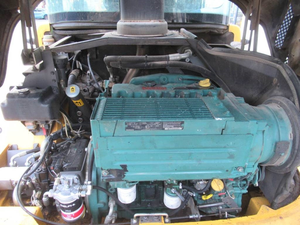 Utovarivač točkaš Volvo L 30 B: slika 6