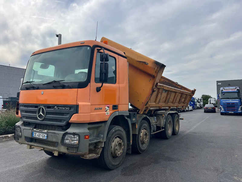 Mercedes-Benz Actros 3336 8x4 TIPPER**3 Pedals**Actros 3336** - Istovarivač: slika 2 Mercedes-Benz Actros 3336 8x4 TIPPER**3 Pedals**Actros 3336** - Istovarivač: slika 2