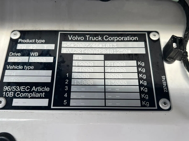 Volvo FH 500 XL CAB**FH 500 TURBO COMPOUND*Model 2023 - Tegljač: slika 5 Volvo FH 500 XL CAB**FH 500 TURBO COMPOUND*Model 2023 - Tegljač: slika 5