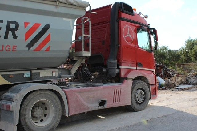 Mercedes-Benz Actros 4 2-Achser BM 963 1848 OM471 4x2 SZM - Tegljač: slika 3 Mercedes-Benz Actros 4 2-Achser BM 963 1848 OM471 4x2 SZM - Tegljač: slika 3