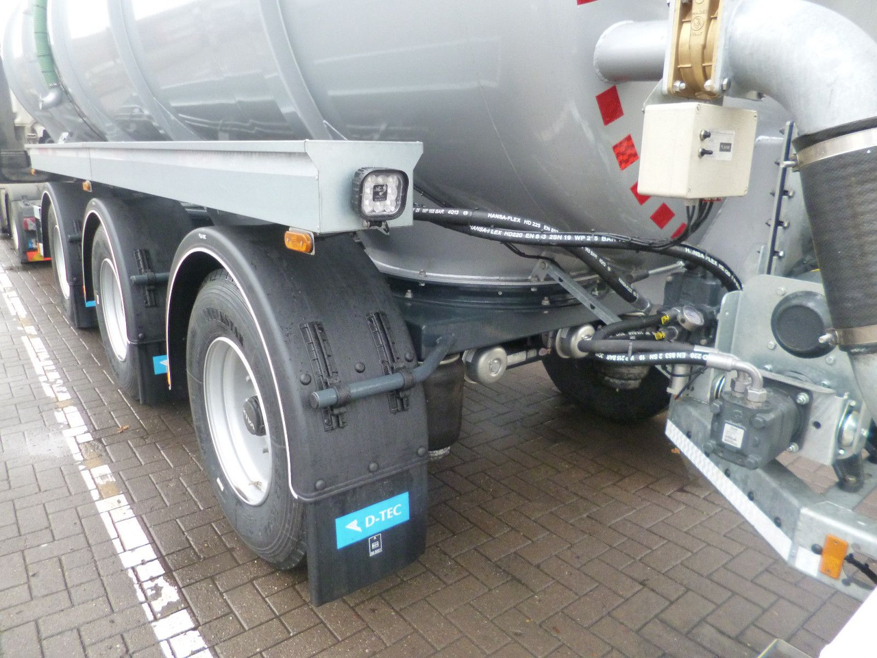Novu Poluprikolica cisterna D-TEC TANKTRAILER FV2011-20-R295 D-TEC Gülletanker FV2011 Zwangslenkung: slika 7
