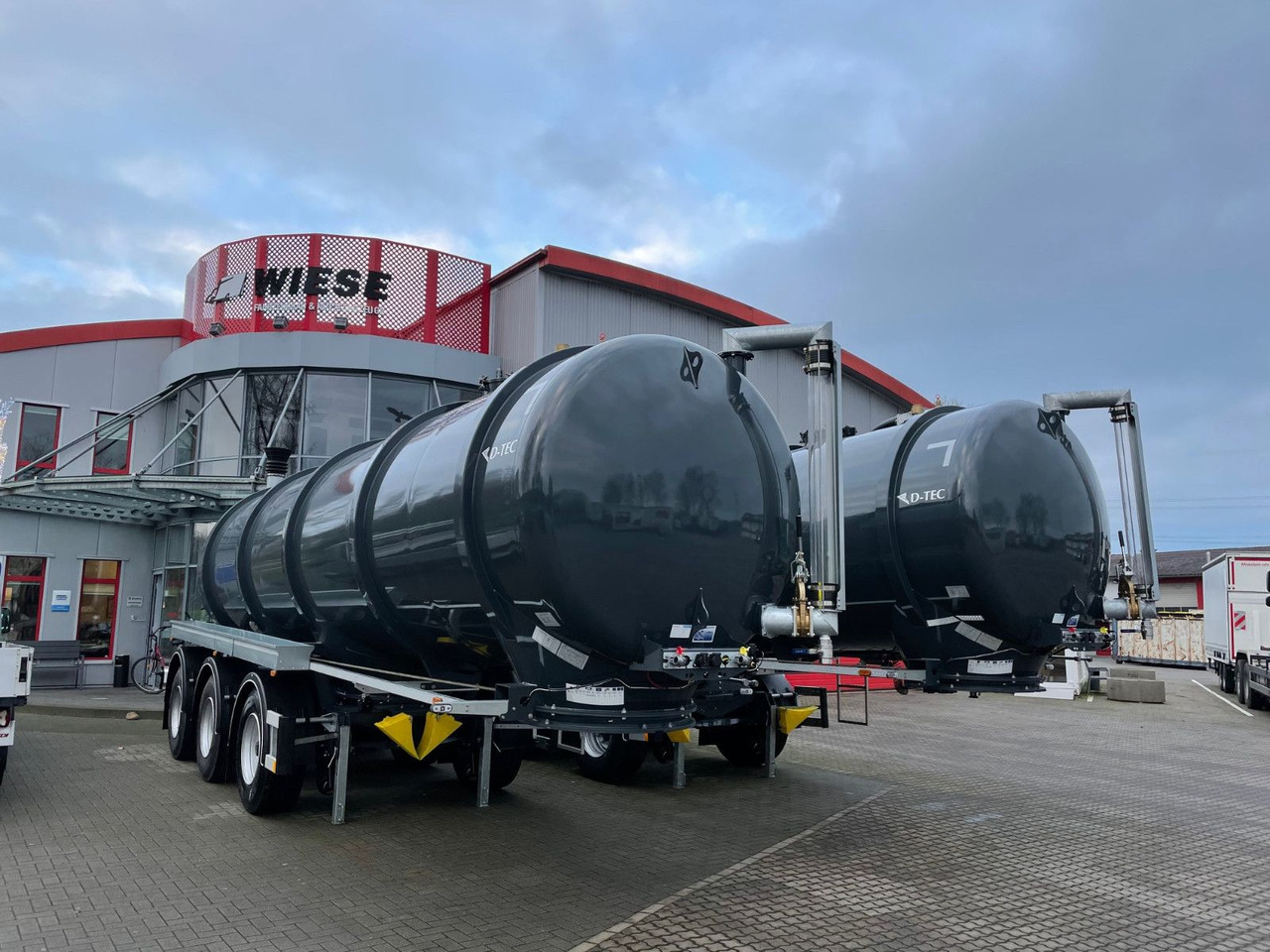 Novu Poluprikolica cisterna D-TEC TANKTRAILER FV2011-20-R295 D-TEC Gülletanker FV2011 Zwangslenkung: slika 13