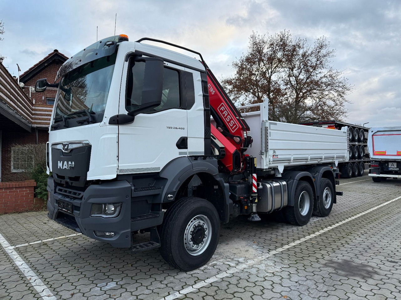 MAN TGS 26.400 6x4 Krankipper Fassi/SOFORT VERFÜGBAR - Kamion, Kamion sa dizalicom: slika 2 MAN TGS 26.400 6x4 Krankipper Fassi/SOFORT VERFÜGBAR - Kamion, Kamion sa dizalicom: slika 2