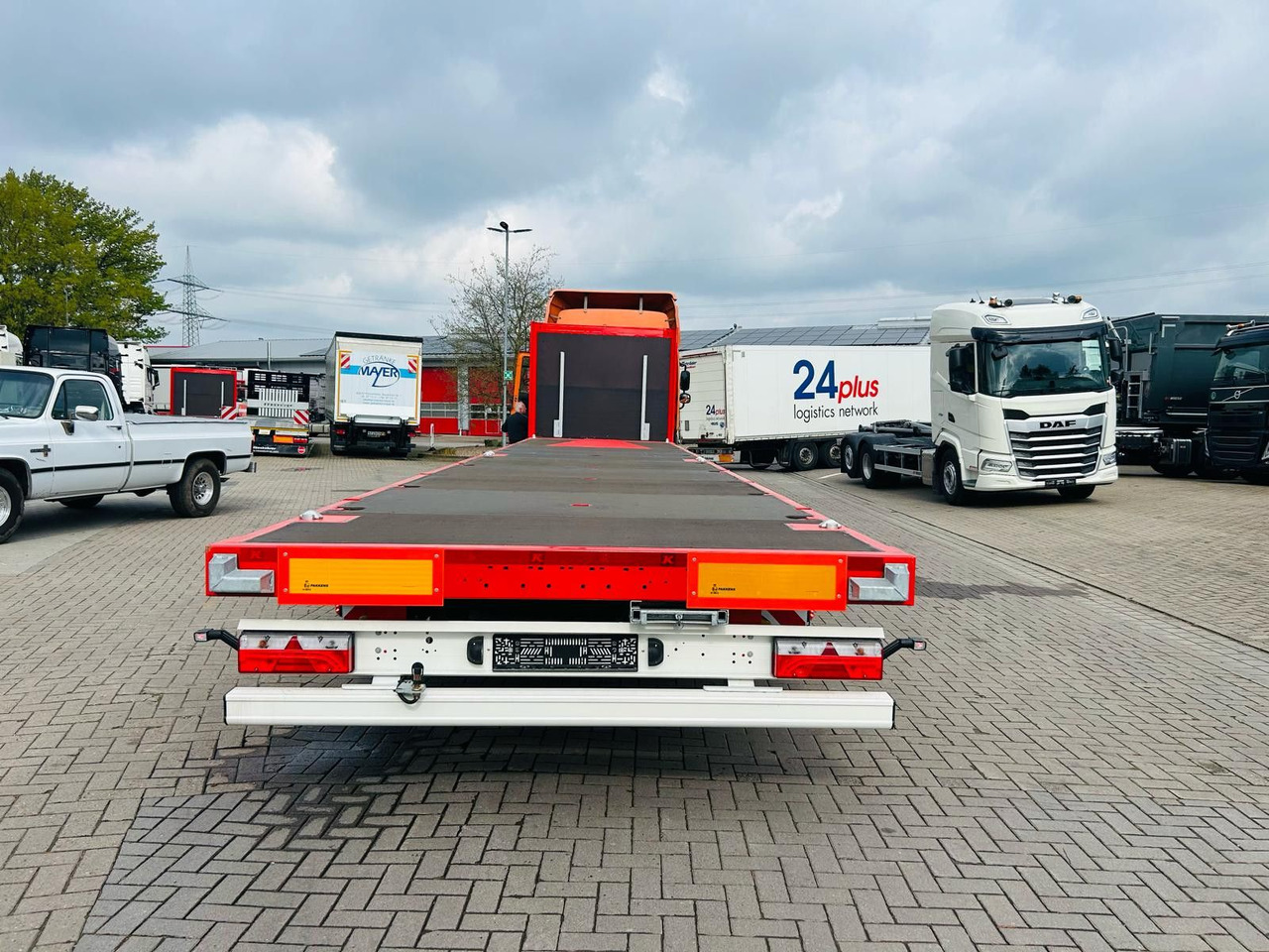 Kässbohrer K.SFS M Mega Plattform Auflieger Sofort Verfügba - Plato poluprikolica: slika 5 Kässbohrer K.SFS M Mega Plattform Auflieger Sofort Verfügba - Plato poluprikolica: slika 5