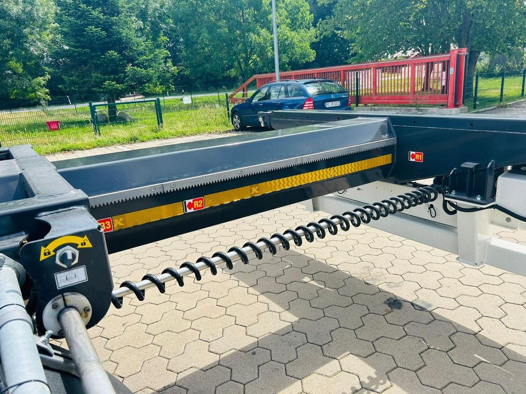 Poluprikolica za prevoz kontejnera/ Poluprikolica sa promenjivim sandukom Kässbohrer K.SHG Multi Containerchassis ausziehbar: slika 7
