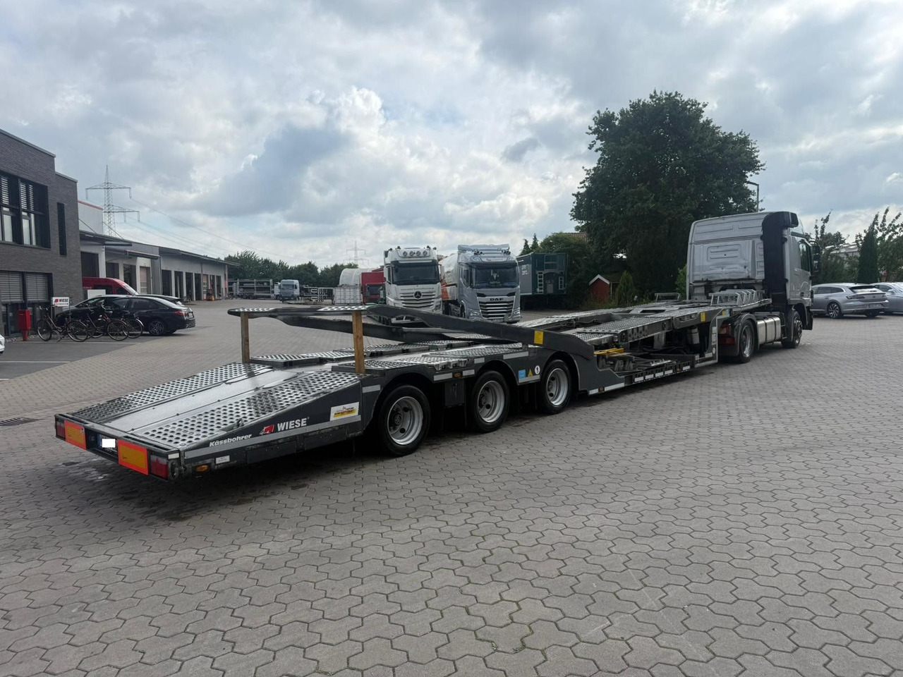 Kässbohrer K.SOK Truck/Car Transporter, Novagrau - Poluprikolica za prevoz automobila: slika 3 Kässbohrer K.SOK Truck/Car Transporter, Novagrau - Poluprikolica za prevoz automobila: slika 3