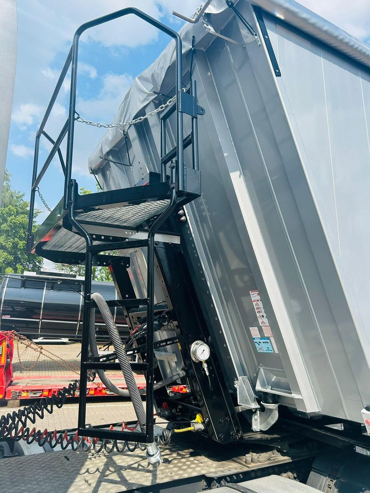 Kempf SKM 36/3 AK 3-Achs Alu Sattelkipper 50m³ - Poluprikolica istovarivača: slika 5 Kempf SKM 36/3 AK 3-Achs Alu Sattelkipper 50m³ - Poluprikolica istovarivača: slika 5