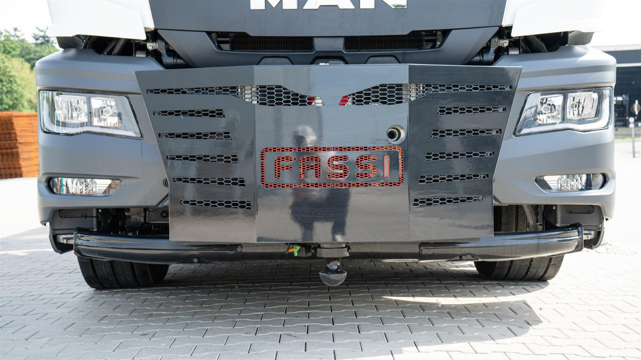 MAN 35.470 8x2 Kran F710 RA2.26 - Kamion sa tovarnim sandukom, Kamion sa dizalicom: slika 2 MAN 35.470 8x2 Kran F710 RA2.26 - Kamion sa tovarnim sandukom, Kamion sa dizalicom: slika 2