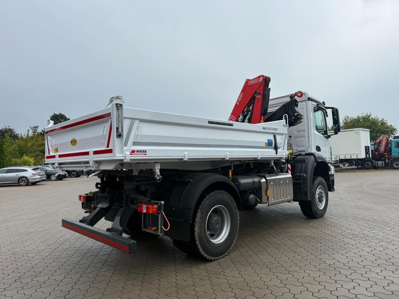 Mercedes-Benz Arocs 1835 4x4 Allrad Fassi F135 Kran Kipper - Istovarivač, Kamion sa dizalicom: slika 4 Mercedes-Benz Arocs 1835 4x4 Allrad Fassi F135 Kran Kipper - Istovarivač, Kamion sa dizalicom: slika 4