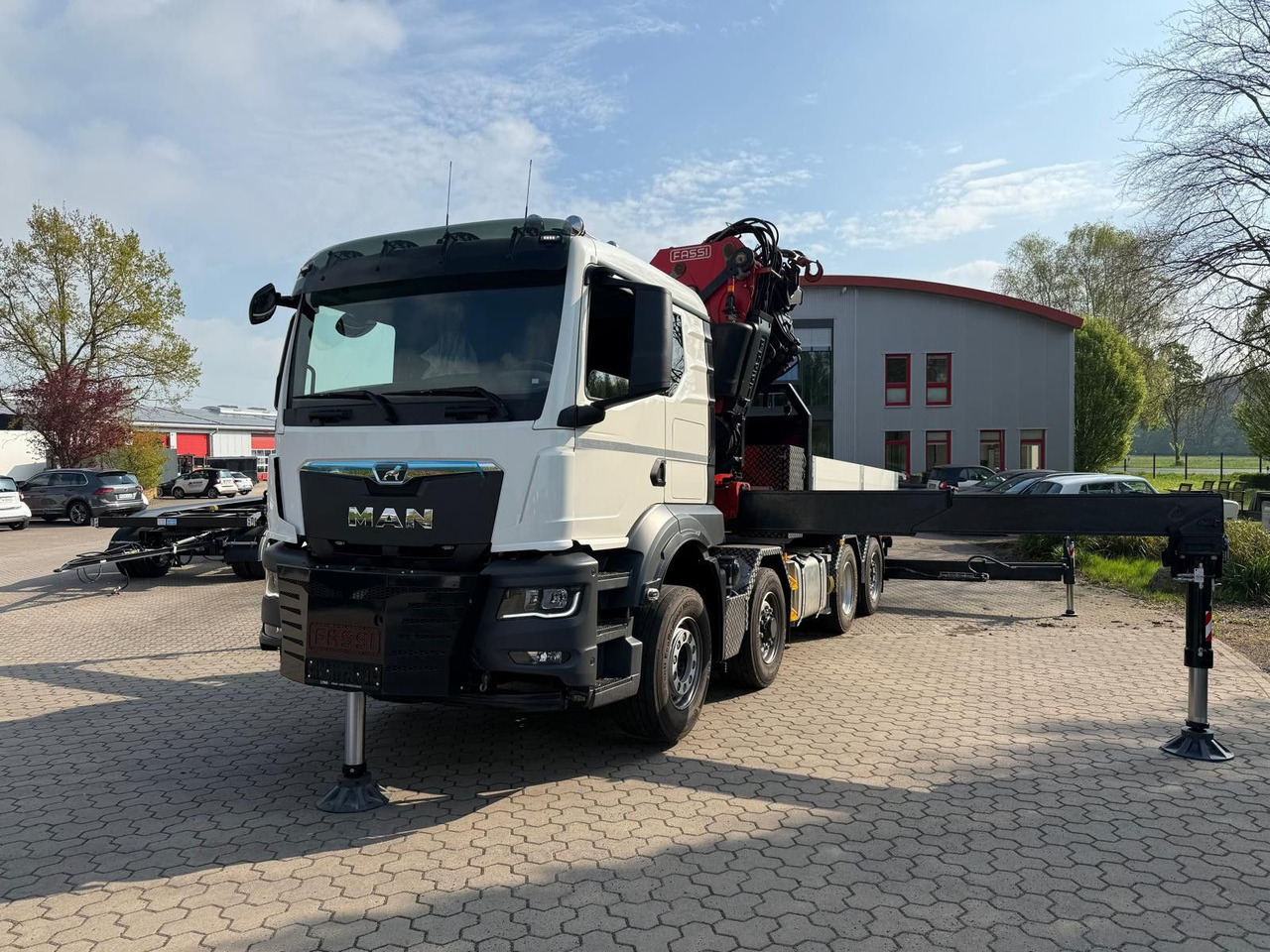 MAN 35.520 8x4 Fassi F800 RA2.28 OHNE ABSTÜTZÜBERWA. - Tegljač: slika 5 MAN 35.520 8x4 Fassi F800 RA2.28 OHNE ABSTÜTZÜBERWA. - Tegljač: slika 5