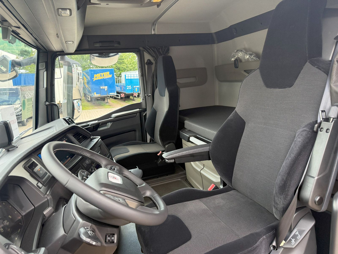 MAN TGX 18.480 4x4H HydroDrive mit Hydraulik - Tegljač: slika 5 MAN TGX 18.480 4x4H HydroDrive mit Hydraulik - Tegljač: slika 5