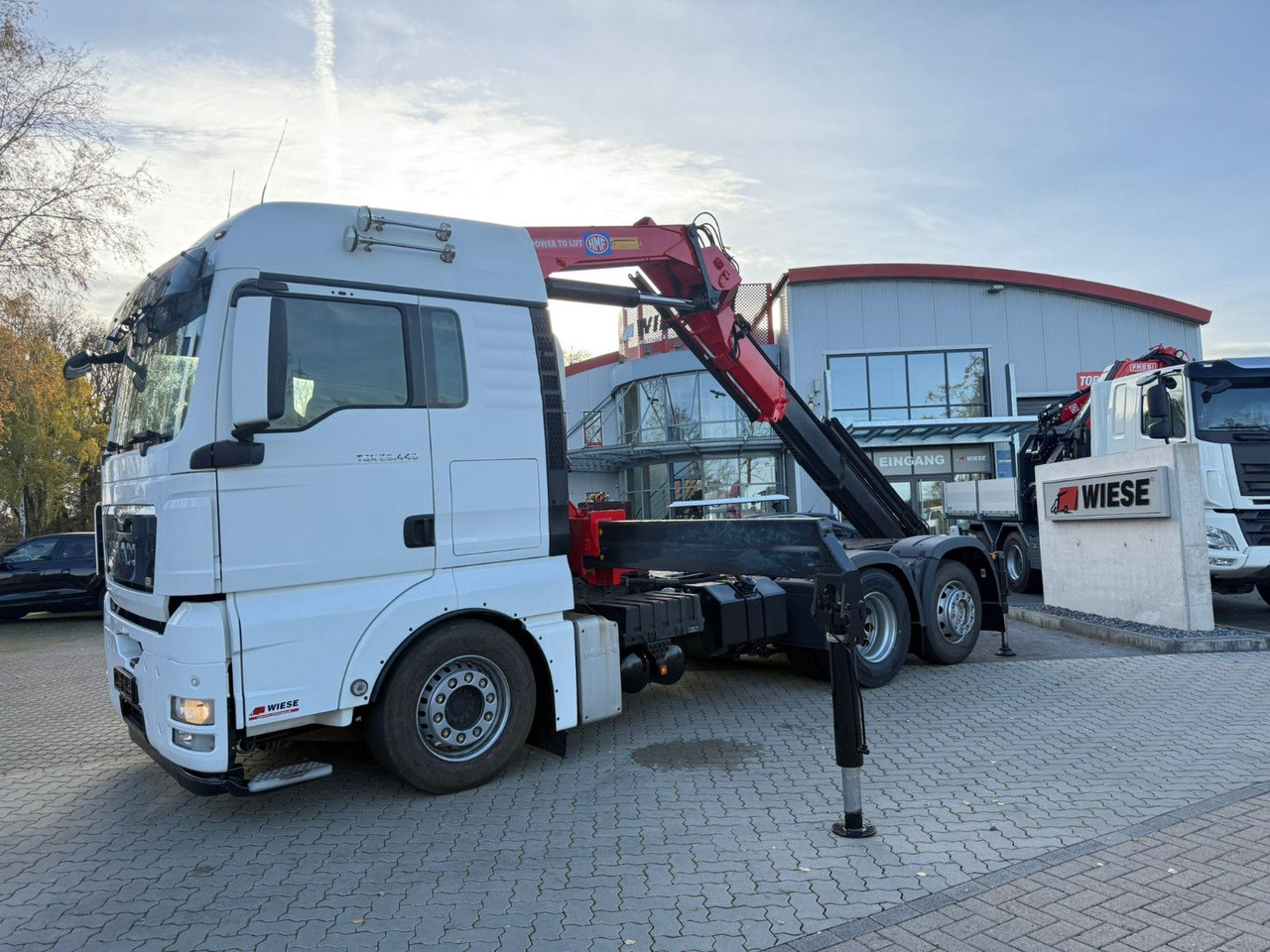 MAN TGX 26.440 6x2 mit HMF 3000-K5 Kran Top Zustand - Tegljač: slika 5 MAN TGX 26.440 6x2 mit HMF 3000-K5 Kran Top Zustand - Tegljač: slika 5