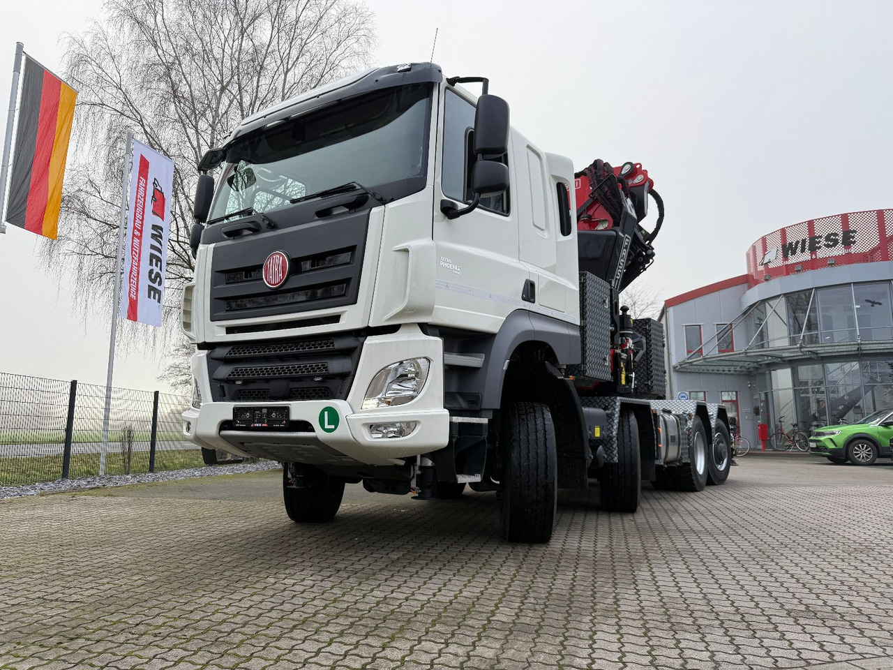 Tatra 41.500 Phoenix 8x8 mit Fassi F710 Ladekran - Tegljač: slika 3 Tatra 41.500 Phoenix 8x8 mit Fassi F710 Ladekran - Tegljač: slika 3