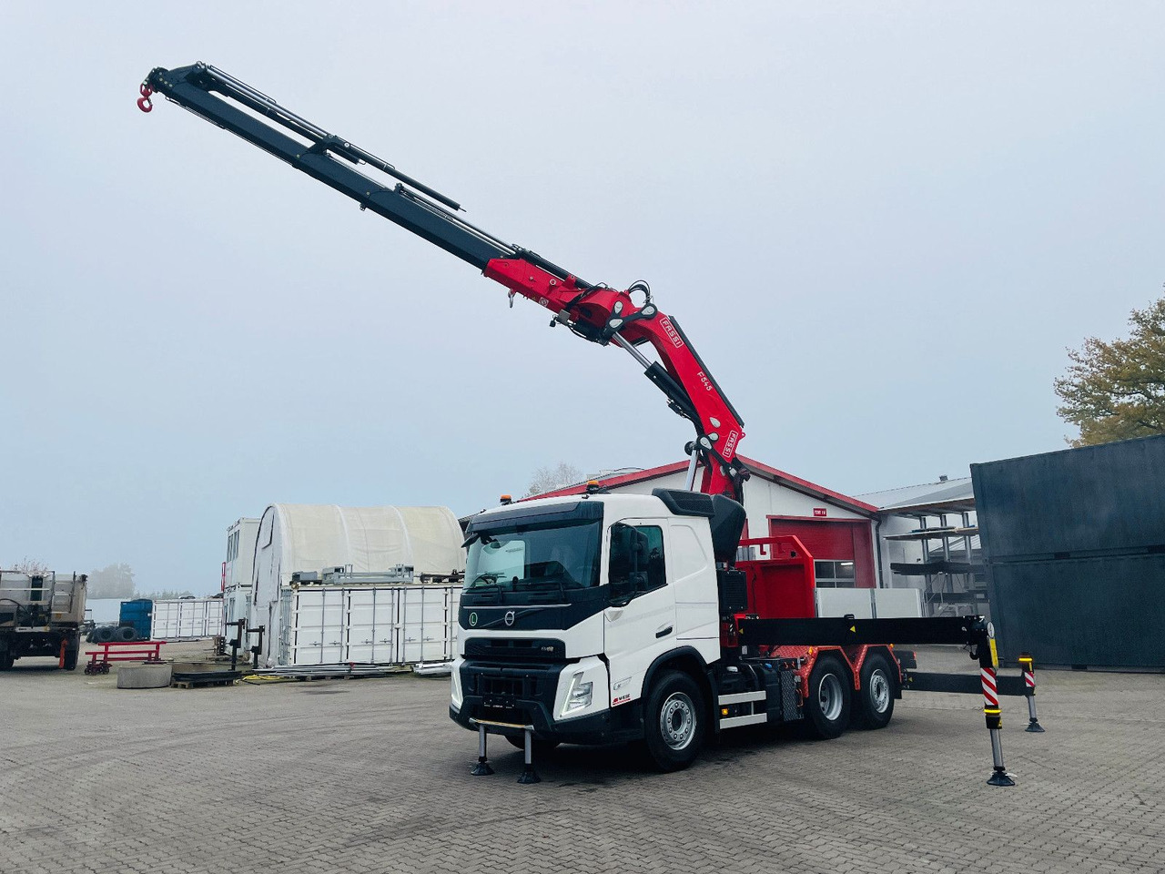 Volvo FMX 540 6x2 mit Kran Fassi F545.2.28 - Tegljač: slika 5 Volvo FMX 540 6x2 mit Kran Fassi F545.2.28 - Tegljač: slika 5