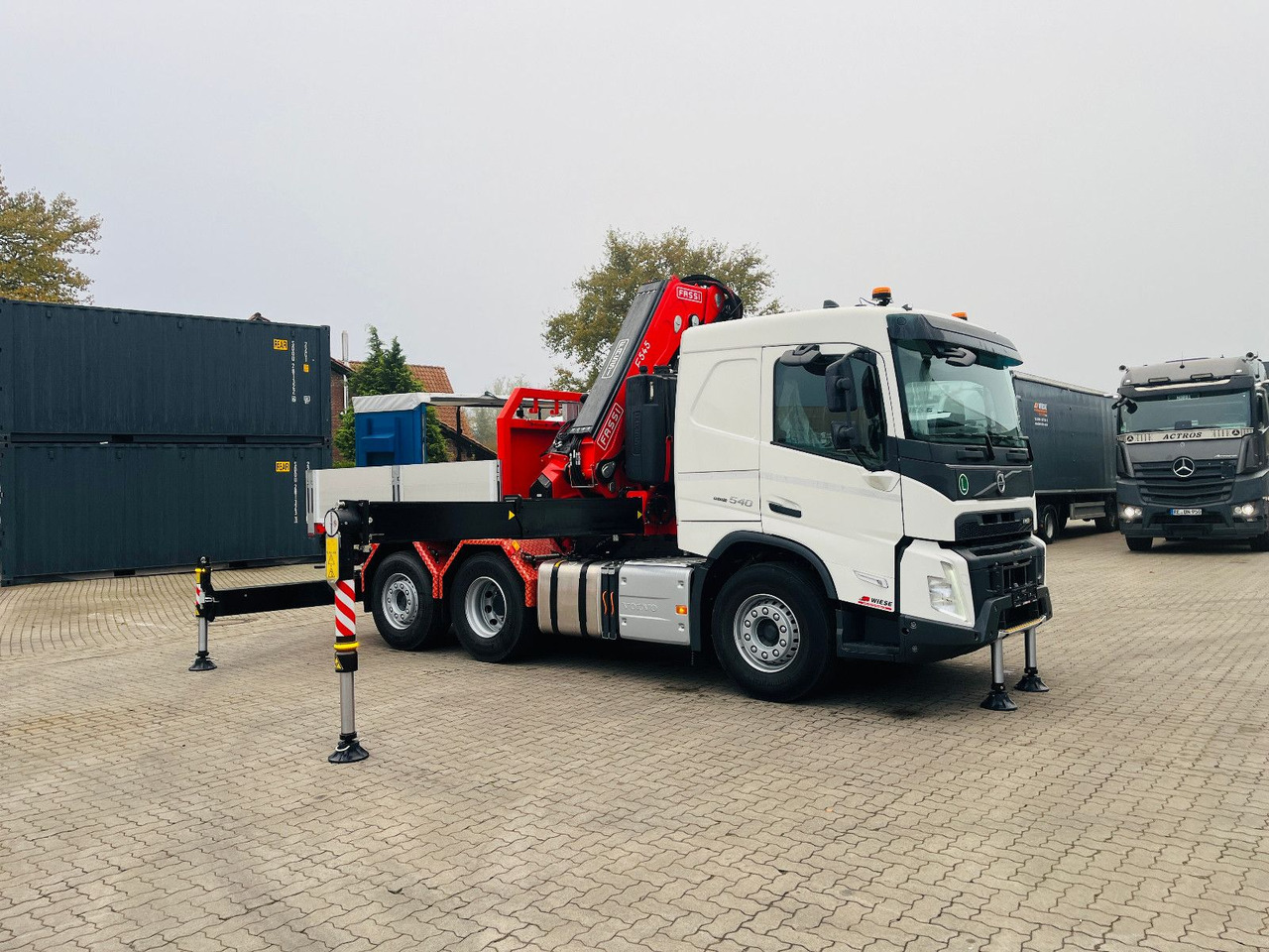 Volvo FMX 540 6x2 mit Kran Fassi F545.2.28 - Tegljač: slika 2 Volvo FMX 540 6x2 mit Kran Fassi F545.2.28 - Tegljač: slika 2