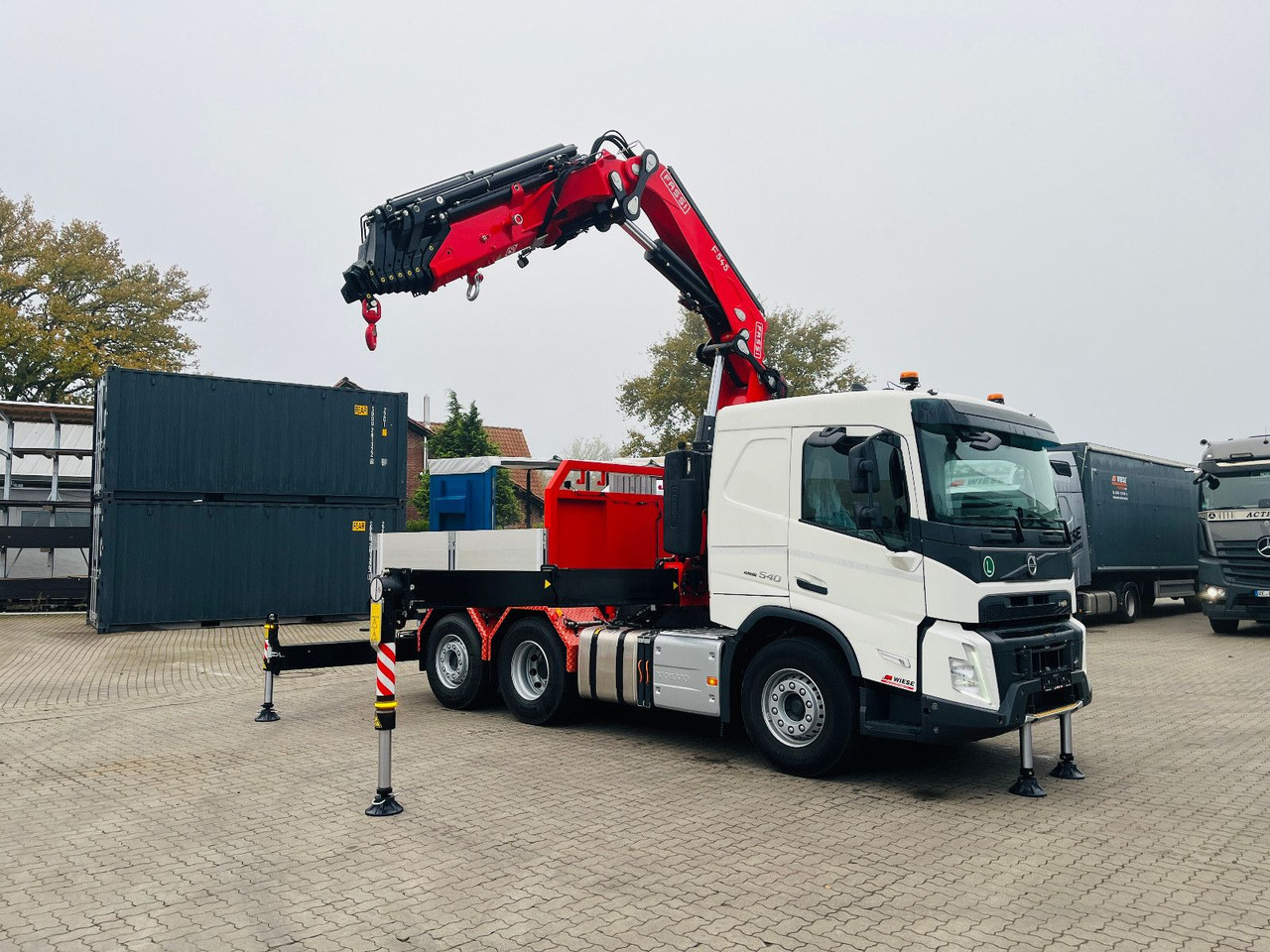 Volvo FMX 540 6x2 mit Kran Fassi F545.2.28 - Tegljač: slika 3 Volvo FMX 540 6x2 mit Kran Fassi F545.2.28 - Tegljač: slika 3