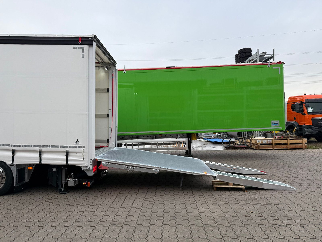 Volvo FH 500 Gabelstaplertransporter LBW 9t Dhollandia - Šlep vozilo: slika 3 Volvo FH 500 Gabelstaplertransporter LBW 9t Dhollandia - Šlep vozilo: slika 3