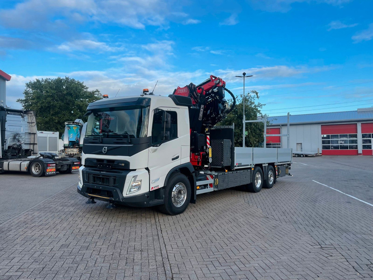 Volvo FMX 500 FASSI Ladekran F545 JIB & Winde Sofort - Kamion sa tovarnim sandukom, Kamion sa dizalicom: slika 1 Volvo FMX 500 FASSI Ladekran F545 JIB & Winde Sofort - Kamion sa tovarnim sandukom, Kamion sa dizalicom: slika 1