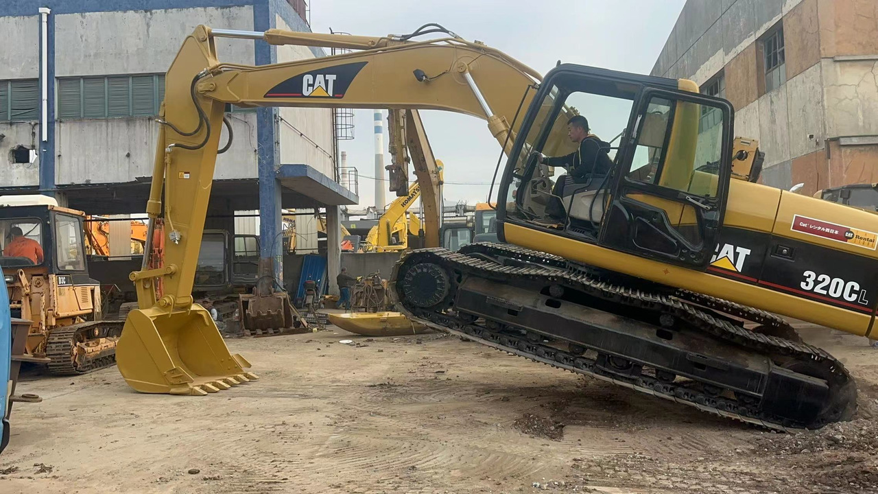 CATERPILLAR 320C - Bager guseničar: slika 2 CATERPILLAR 320C - Bager guseničar: slika 2