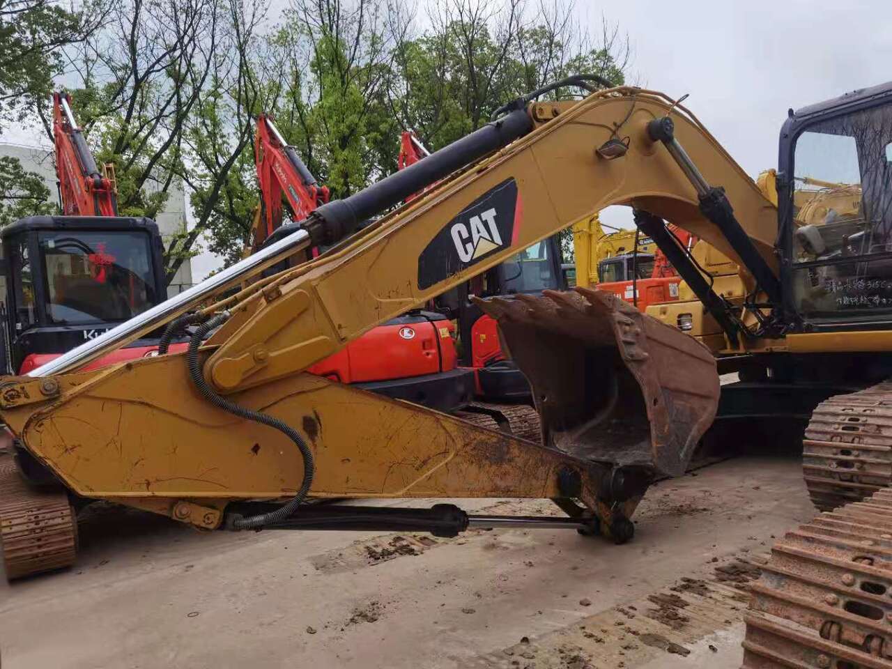CATERPILLAR 320CL - Bager guseničar: slika 4 CATERPILLAR 320CL - Bager guseničar: slika 4