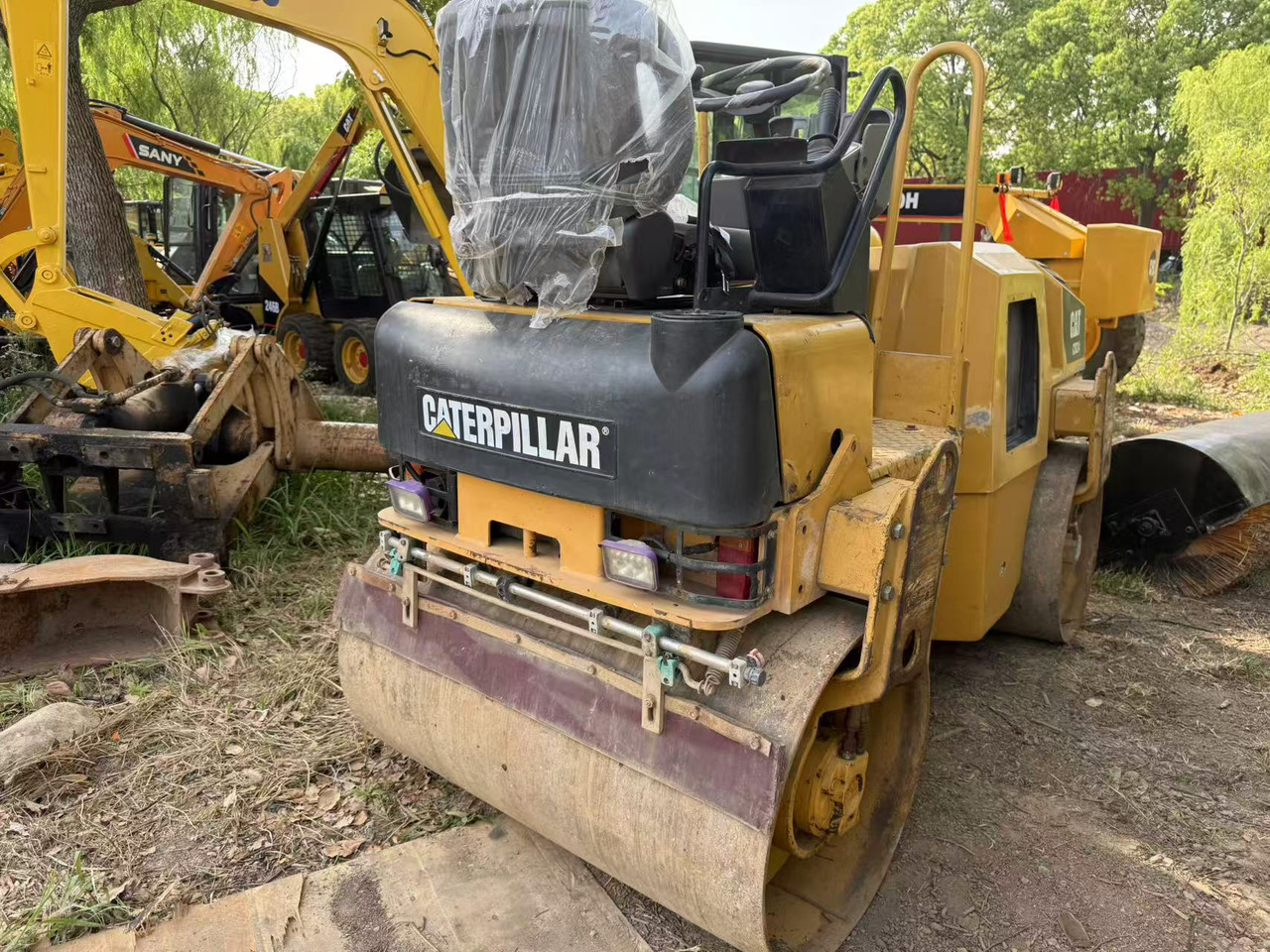 CATERPILLAR CB24B - Valjak: slika 4 CATERPILLAR CB24B - Valjak: slika 4